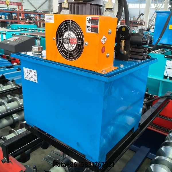 High-performance hydraulic pump station of the TP25 machine