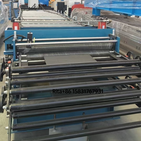Manual pull knife at entry section of double deck roll forming machine
