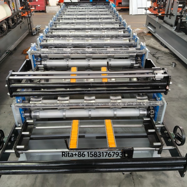 Feeding section with manual hand knife for precise coil positioning and tension control before entering the forming rollers