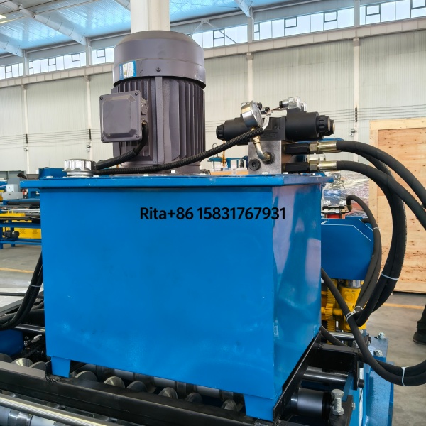 Industrial hydraulic pump station with cooling system for stable roll forming pressure