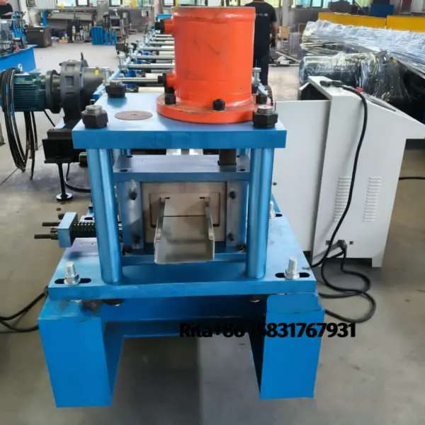 Hydraulic Cutting & Guide Column of C Purlin Roll Former