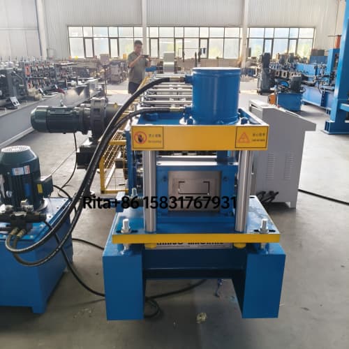 Hydraulic shearing system for precise cutting of C purlin roll forming equipment
