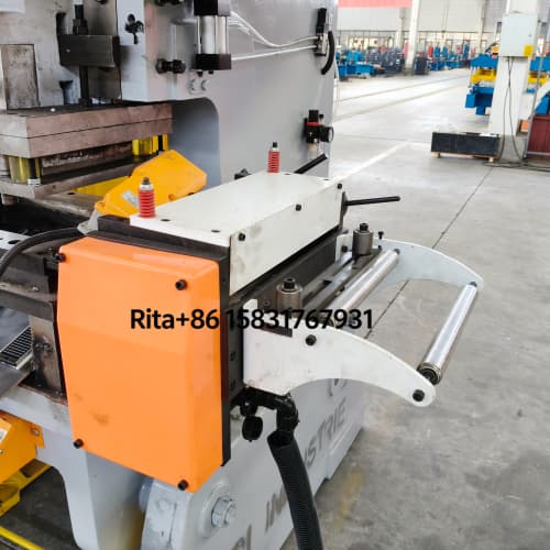Automatic feeding part of the punch press machine for smooth steel plate processing