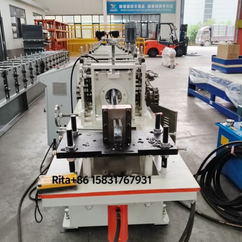 Cutting mechanism component of rolling shutter guide rail roll forming machine
