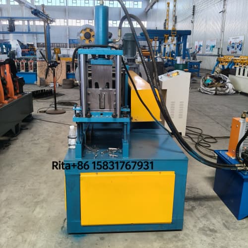 Fixed-length cutting device for metal rolling shutter guide rail forming machine