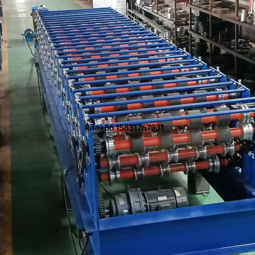 Z interlock roll forming machine station of Z lock sandwich panel production line