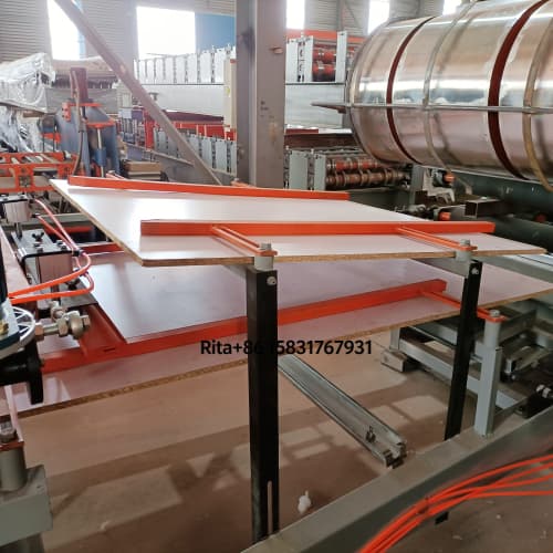 Automatic glue spraying and dropping system for EPS foam sandwich panel line