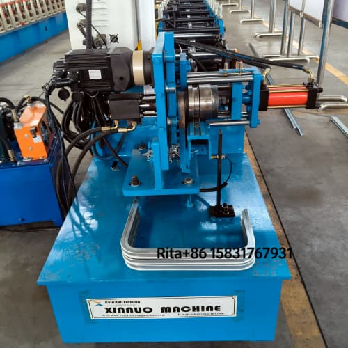 Left view of the machine displaying the alignment of the forming rollers