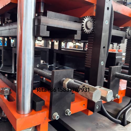 C Z Purlin Roll Forming Machine Punching Detail