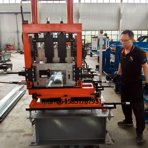 Multi-size C Z Purlin Roll Forming Machine Main Body
