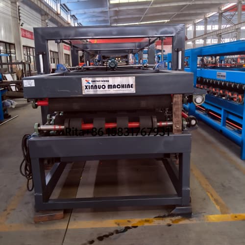 Z Lock Sandwich Panel Machine for Roof Wall Panel machine main body