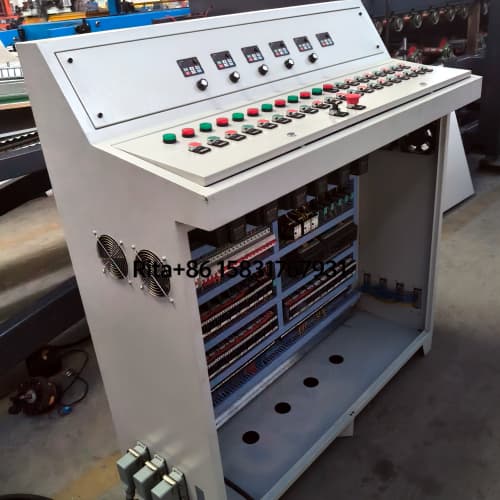Electrical control system of Z lock sandwich panel machine line