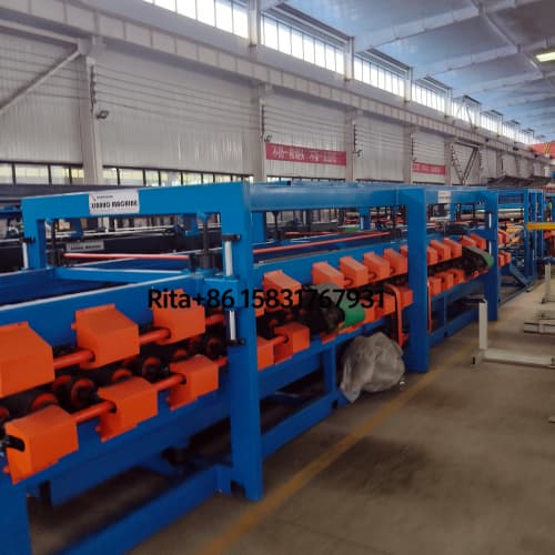 Composite main press unit of Z lock sandwich panel machine