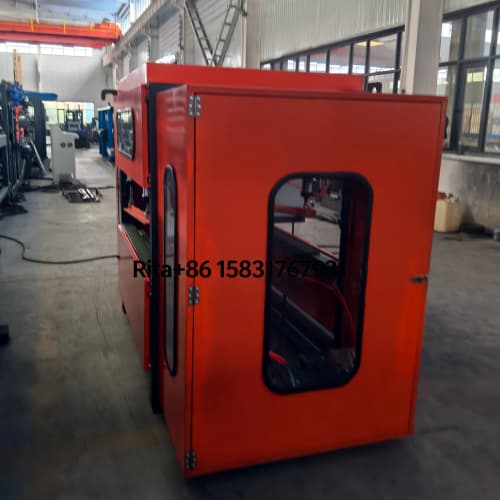 Automatic cutting device of Z lock sandwich panel production line