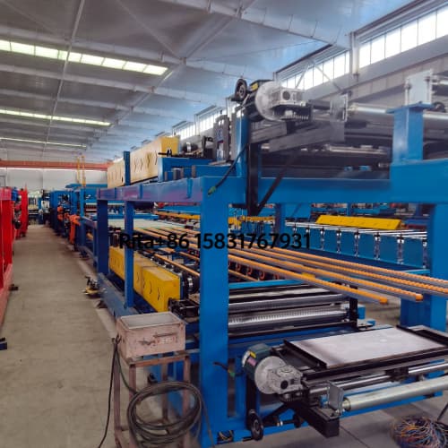 Roll forming machine unit of Z lock sandwich panel production line