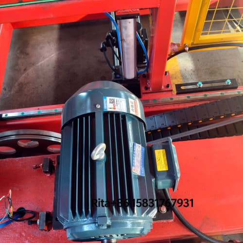 Motor unit of automatic sandwich panel band saw cutting equipment for stable blade driving