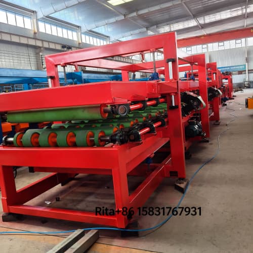 Sandwich panel machine line main body with automatic control system and stable frame structure