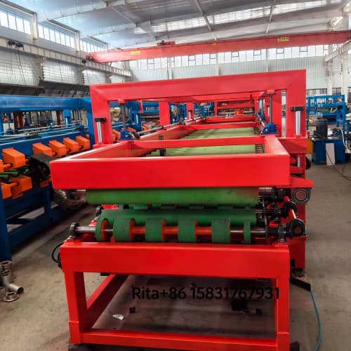 Sandwich panel machine line main body for automatic roof and wall panel production