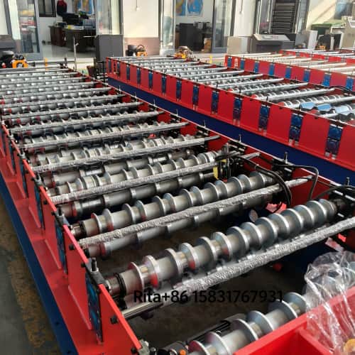 Coil feeding and decoiler section of the automatic IBR roof machine for steel sheet