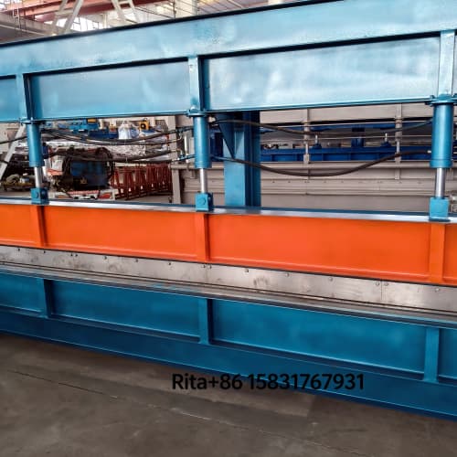 Front view of simple hydraulic press brake for metal plate bending
