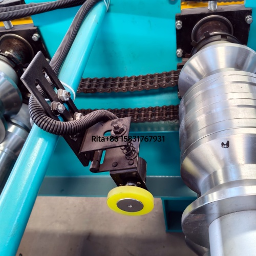Trapezoidal Roof Roll Forming Machine For Metal Tile